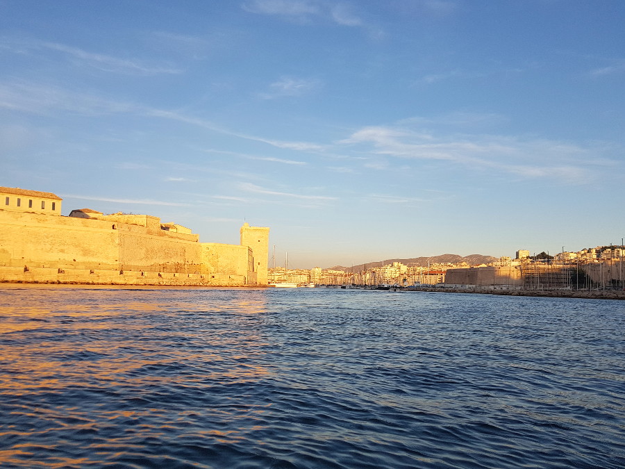 marseille vieux port