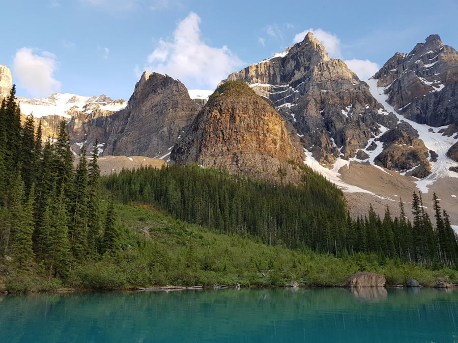 lake_moraine_ten_peaks