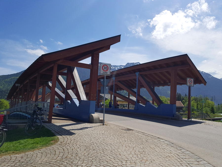 Eschenlohe_St_Neopmuk_Loisachbrücke