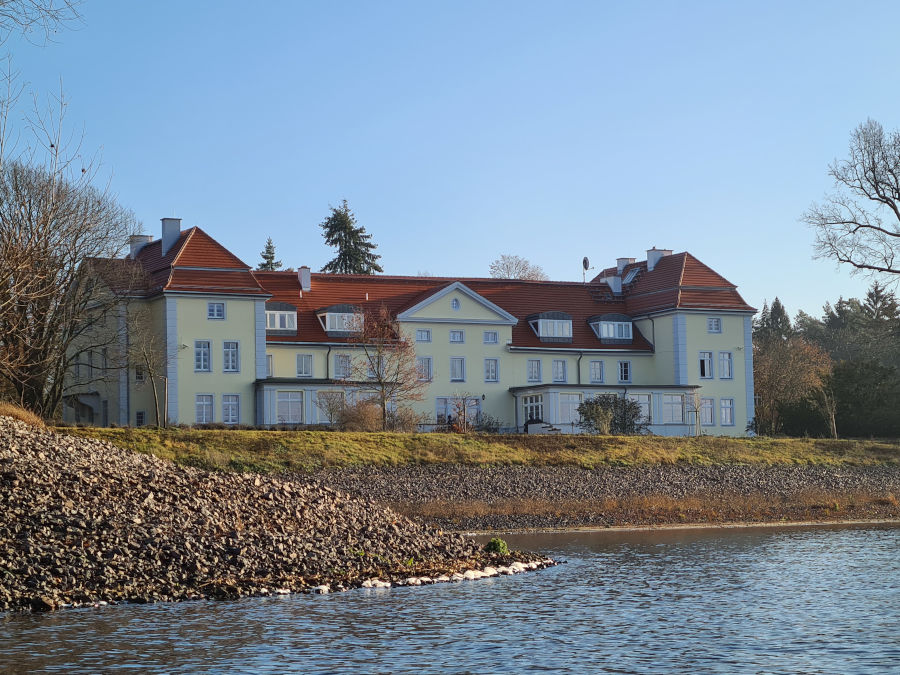 obersee schloss karnzow